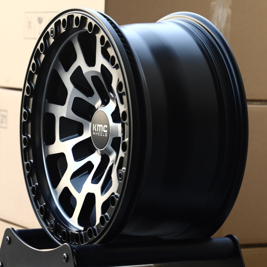 6x139.7 wheels – KMC Gloss Black Machined Face Beadlock, side view