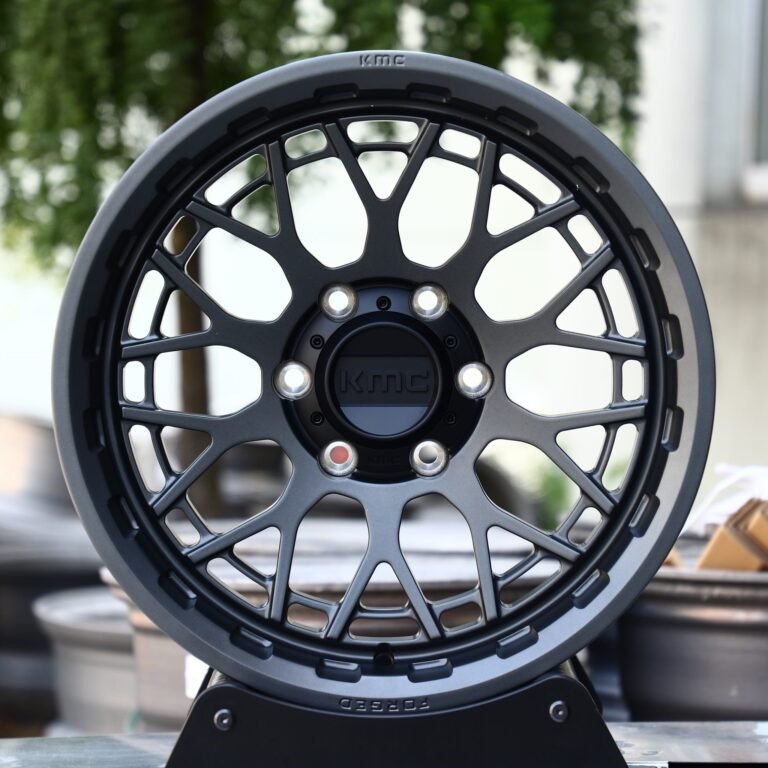 Toyota 4Runner wheels – KMC Gray Double Ring Lip, front view