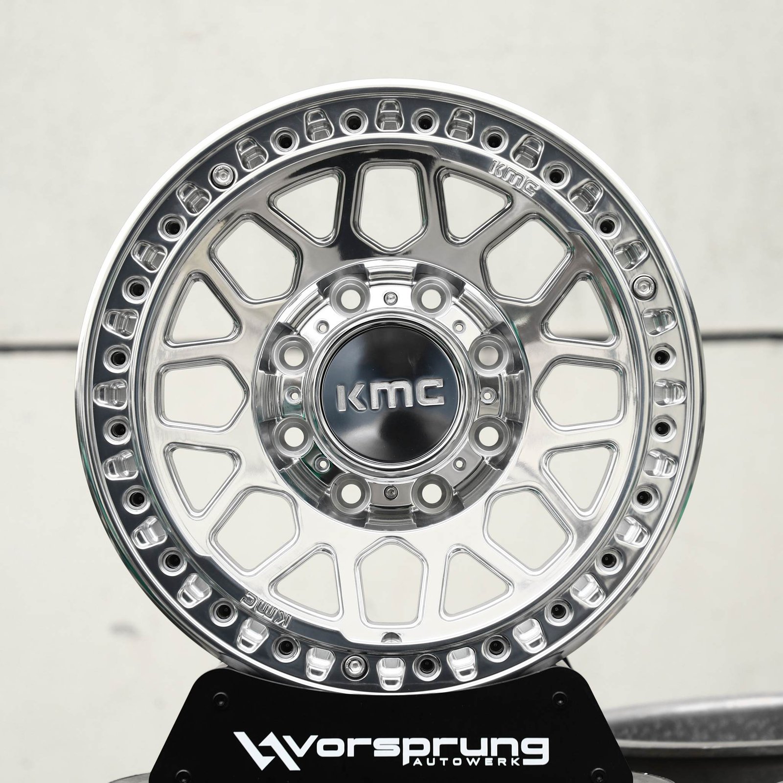 Ford F-250 Super Duty wheels – Mirror Polished Mesh Beadlock (KMC-Style), front view