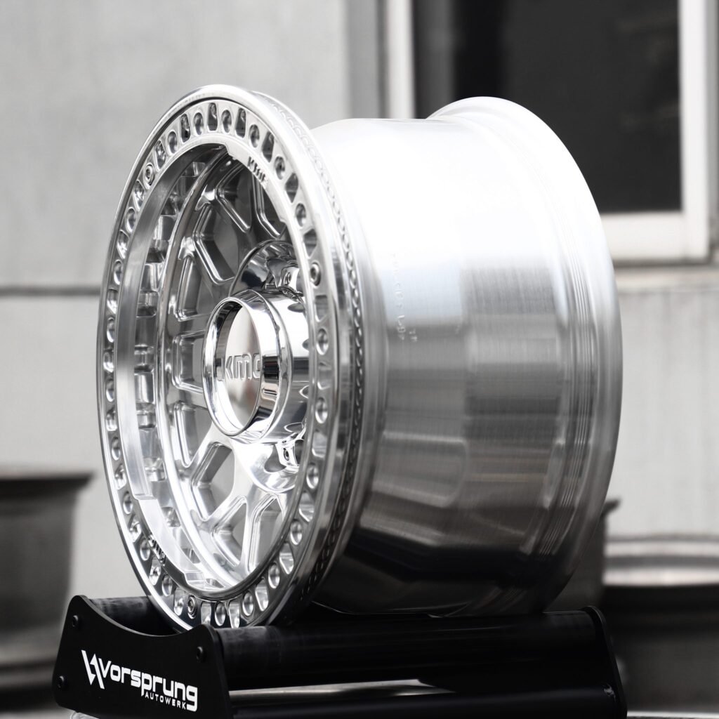 GMC Sierra 2500HD wheels – Mirror Polished Mesh Beadlock (KMC-Style), lip and barrel detail