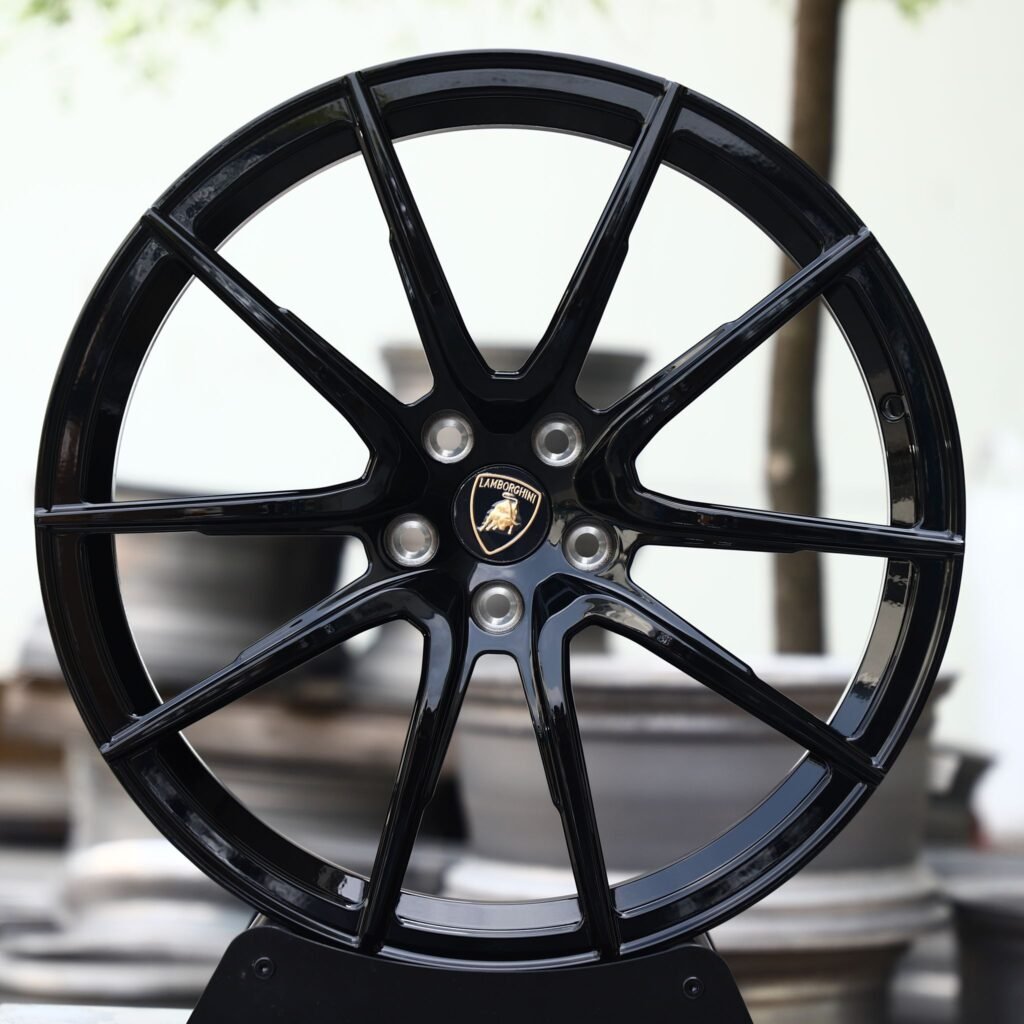 Lamborghini Huracan wheels – Gloss Black 10 Y-Spoke (Lamborghini OEM-Style), front view