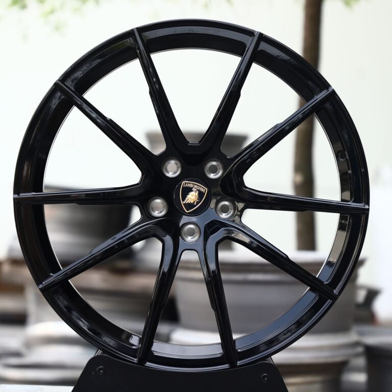 Lamborghini Huracan wheels – Gloss Black 10 Y-Spoke (Lamborghini OEM-Style), front view