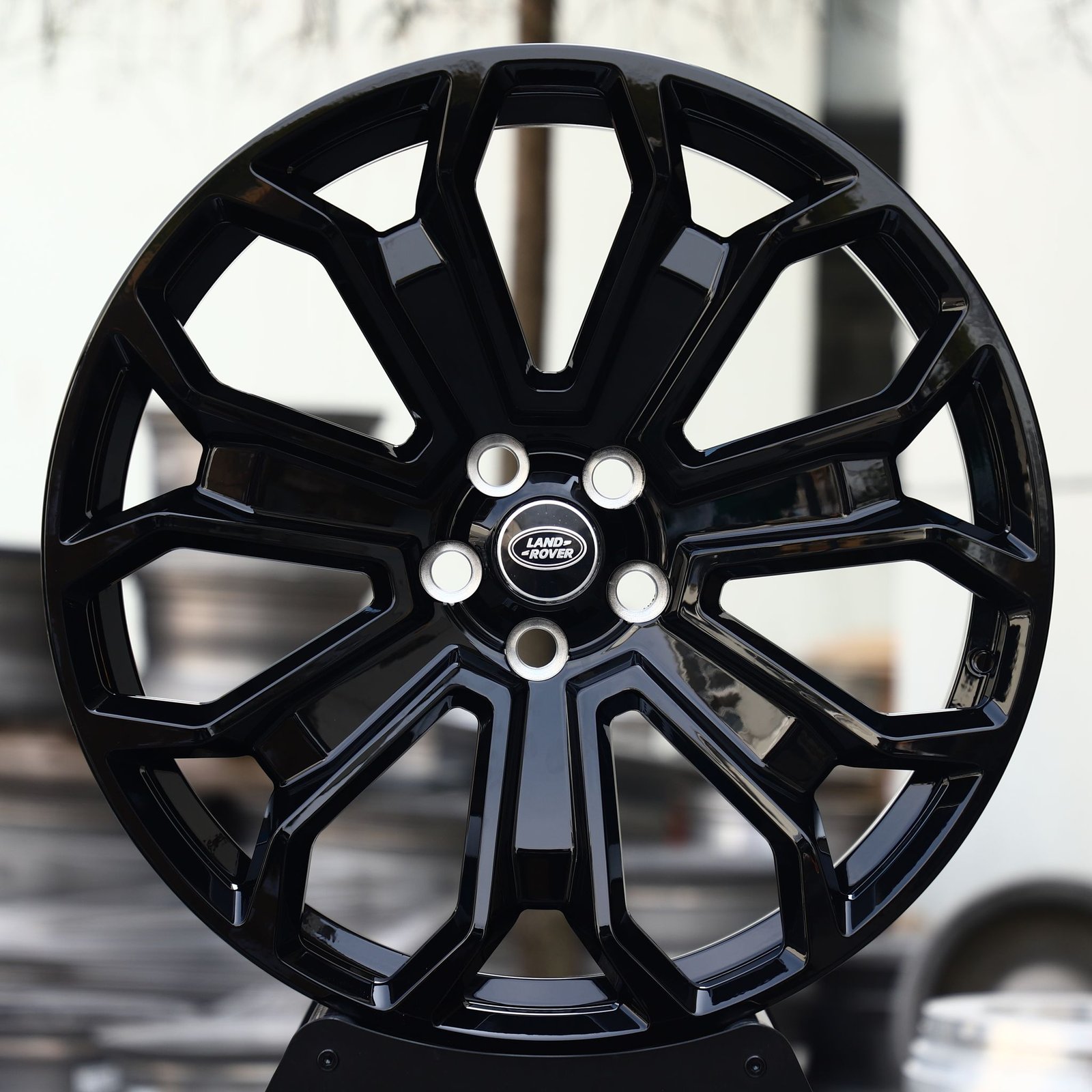 Land Rover Range Rover wheels – Gloss Black 7 Y-Spoke (Land Rover OEM-Style), front view