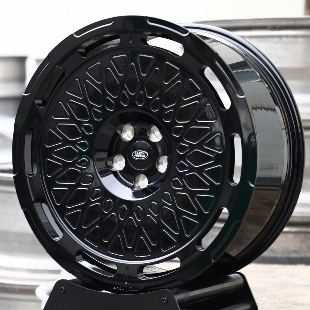 5x120 wheels – Gloss Black Lattice Mesh (Land Rover OEM-Style), side view