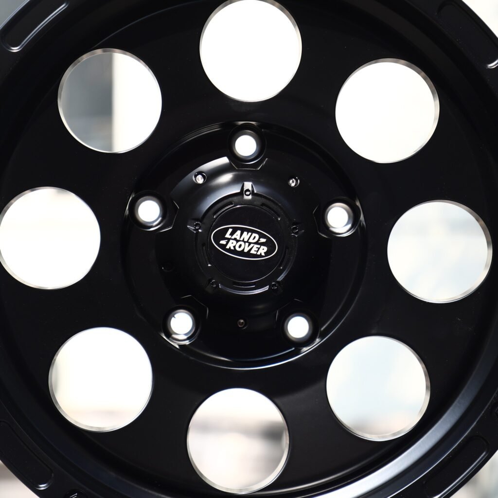 Land Rover Range Rover wheels – Matte Black 8-Hole Dish Deep Lip (Land Rover OEM-Style), lip and barrel detail