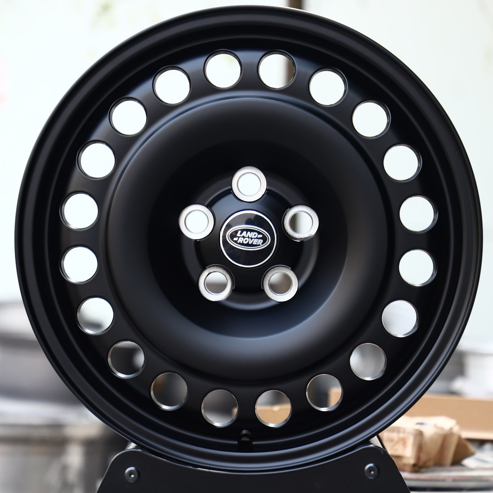 Land Rover Defender wheels – Matte Black Steelie-Style (Land Rover OEM-Style), front view