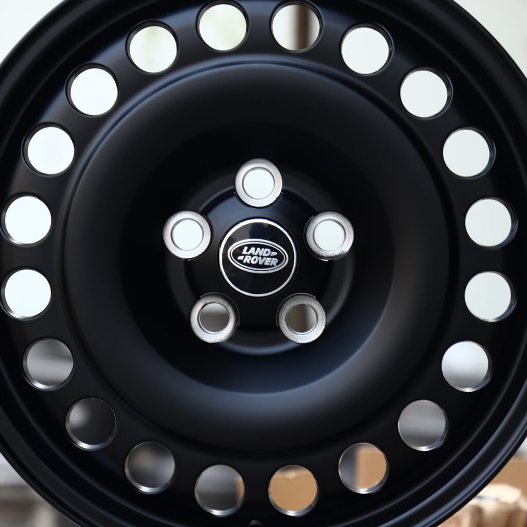 Land Rover Defender wheels – Matte Black Steelie-Style (Land Rover OEM-Style), lip and barrel detail