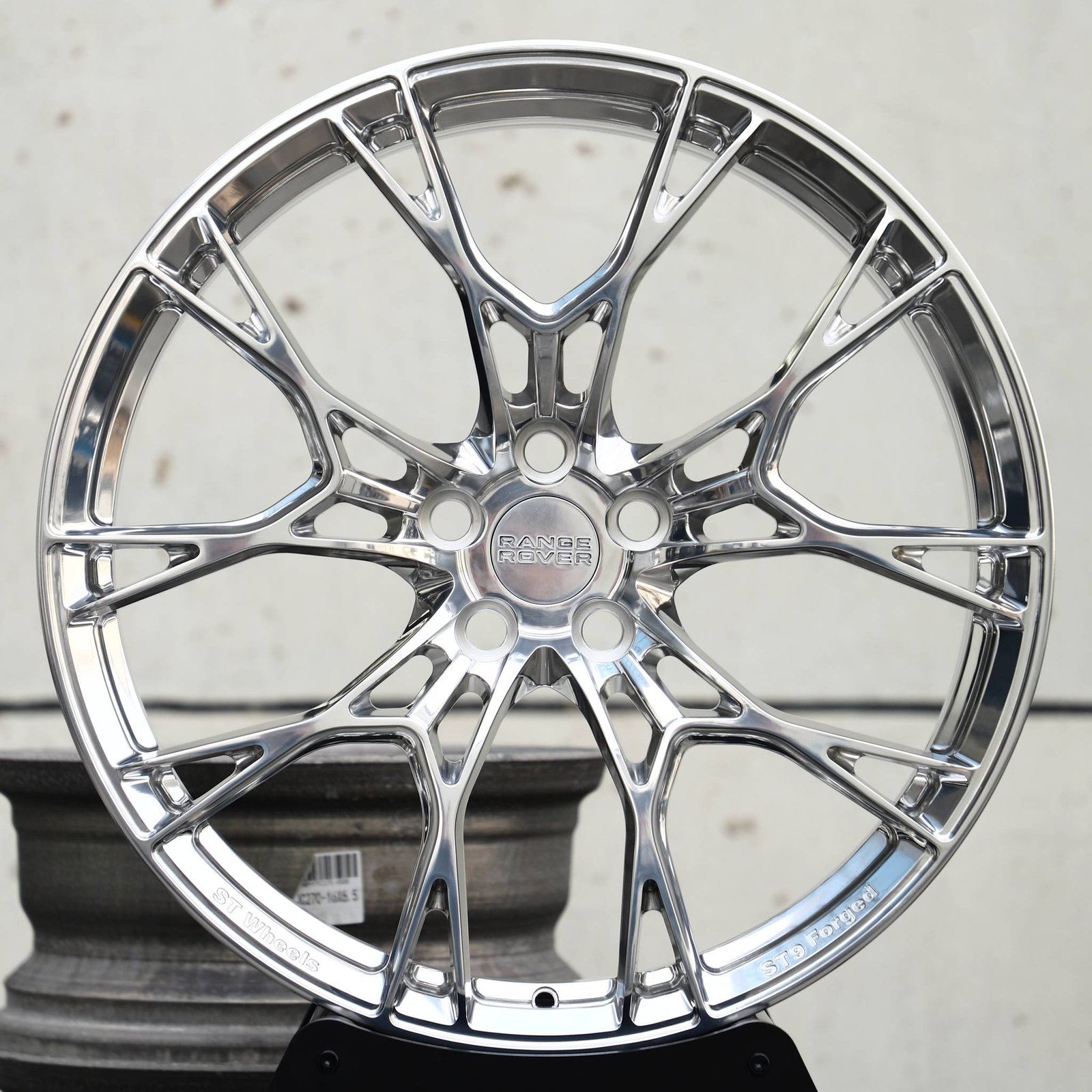 Land Rover Range Rover wheels – Mirror Polished Cross-Spoke Mesh (Land Rover OEM-Style), front view