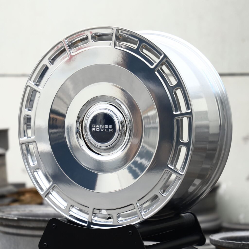 Land Rover Defender wheels – Polished Slotted Full-Face (Land Rover OEM-Style), angled view