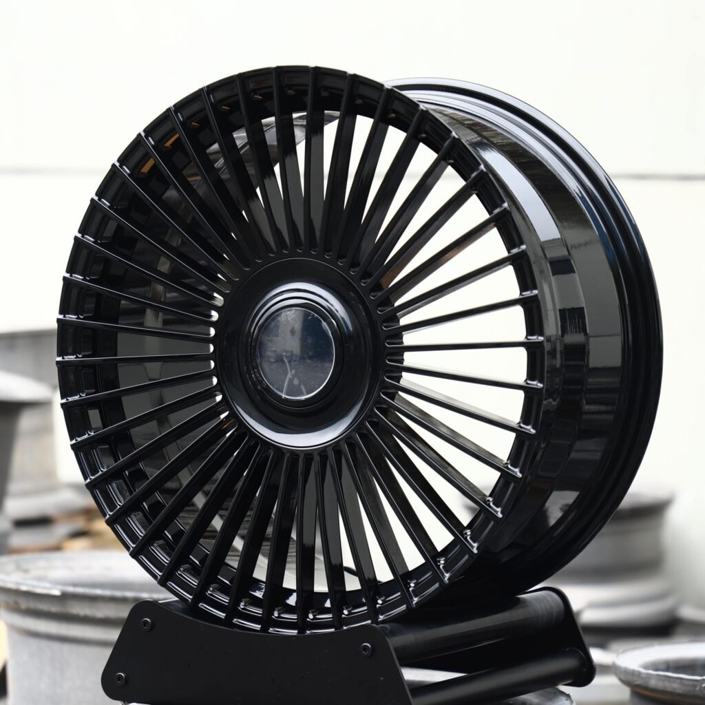 Land Rover Defender wheels – Gloss Black Turbine Multi-Spoke, angled view