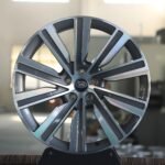 Land Rover Range Rover / Defender Forged Wheels – Bright Silver 10-Spoke Machined Face