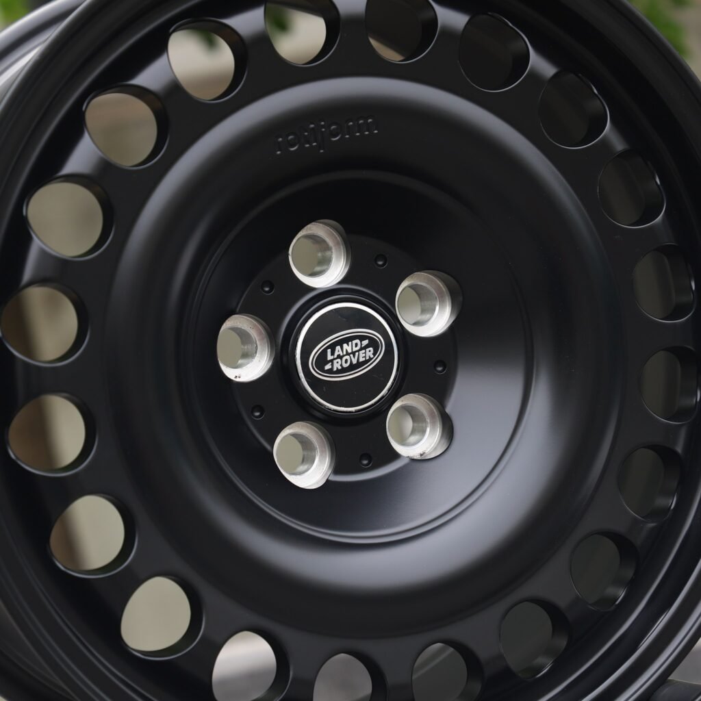 BMW M3 F80 wheels – Custom Finish Full-Face, lip and barrel detail