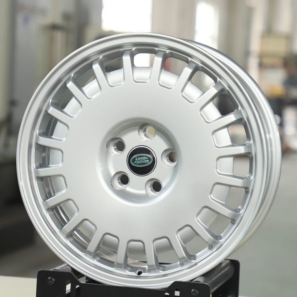 Land Rover Style Gloss Silver Full-Face Forged Wheels - Land Rover Range Rover / Land Rover Defender Fitment (5-Lug) view 2