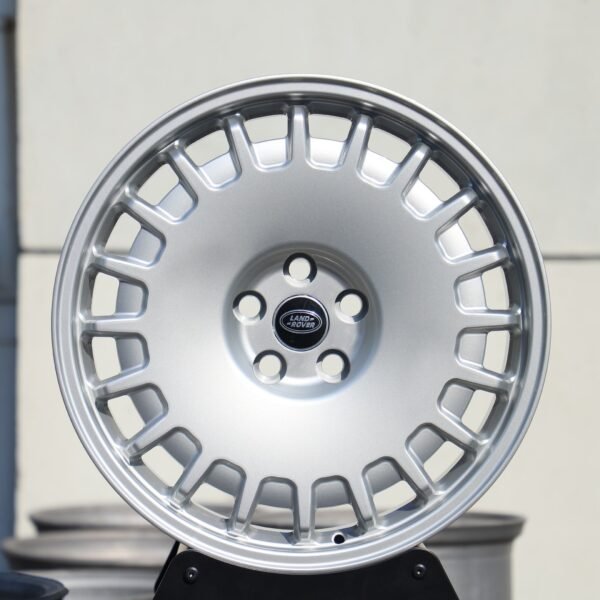 Land Rover Range Rover wheels – Brushed Silver 16-Window (Land Rover OEM-Style), front view