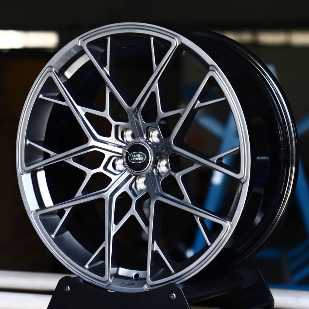 Land Rover Defender wheels – Metallic Gray Cross-Spoke, angled view
