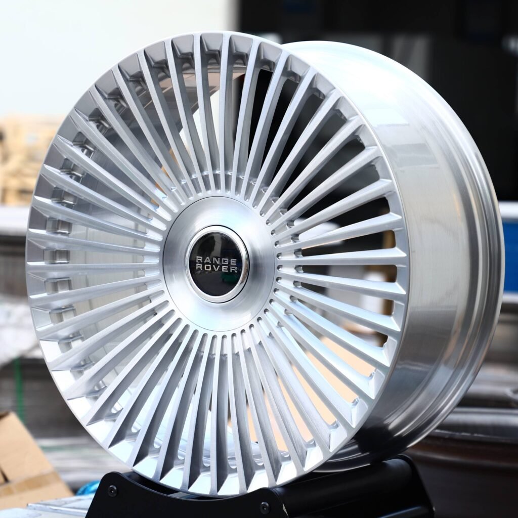 Land Rover Defender wheels – Silver Multi-Spoke, angled view