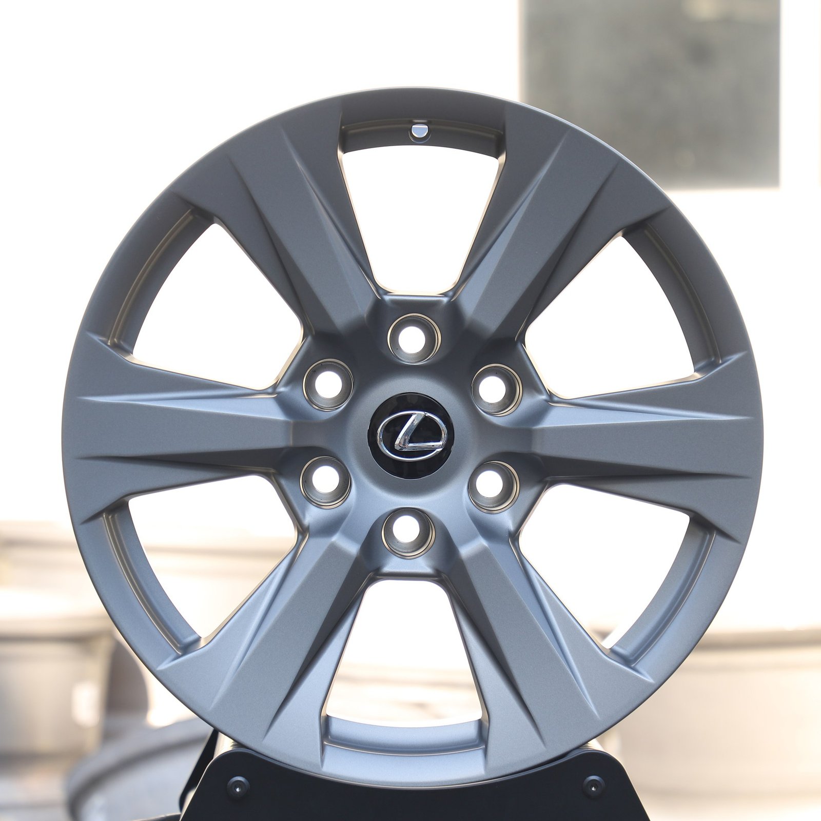 Lexus GX wheels – Light Gray 6-Spoke (Lexus OEM-Style), front view