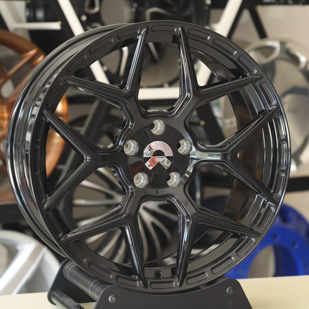 Li Auto L8 wheels – Matte Silver 6 Y-Spoke, angled view