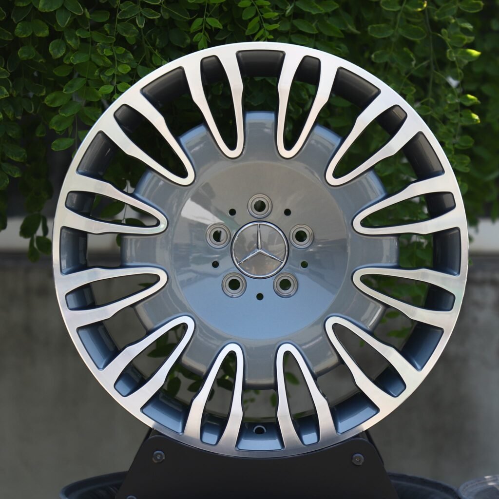 Mercedes-Benz E-Class wheels – Light Gunmetal Full-Face Machined Face, front view