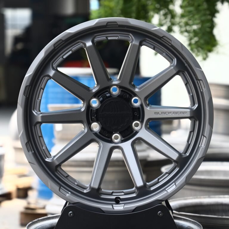 Toyota 4Runner wheels – Light Gunmetal / Gray Deep Lip, front view