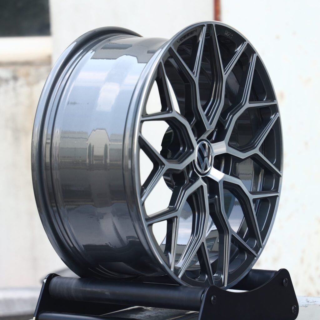 5x112 wheels – Light Gunmetal Machined Face (Volkswagen OEM-Style), side view
