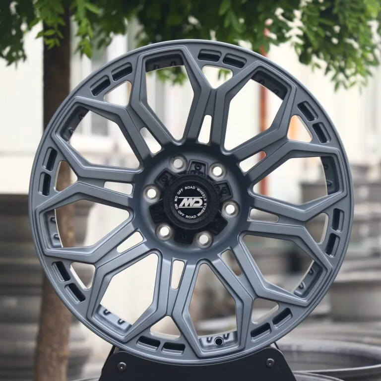 Toyota 4Runner wheels – Light Gunmetal Petal, front view