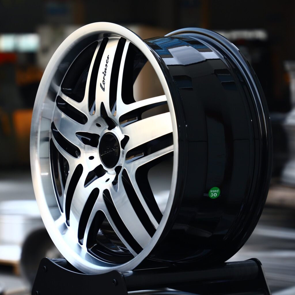 Mercedes-Benz E-Class wheels – Gloss Black Machined Twin 5-Spoke (Lorinser-Style), lip and barrel detail