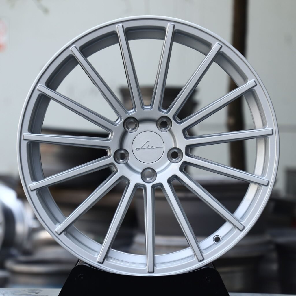 Mercedes-Benz E-Class wheels – Hyper Silver Multi-Spoke (Lorinser-Style), front view