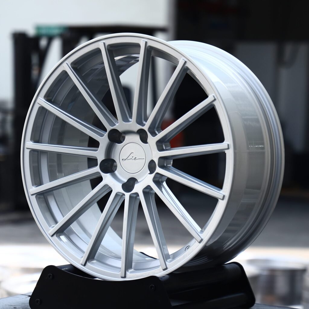Mercedes-Benz S-Class wheels – Hyper Silver Multi-Spoke (Lorinser-Style), angled view