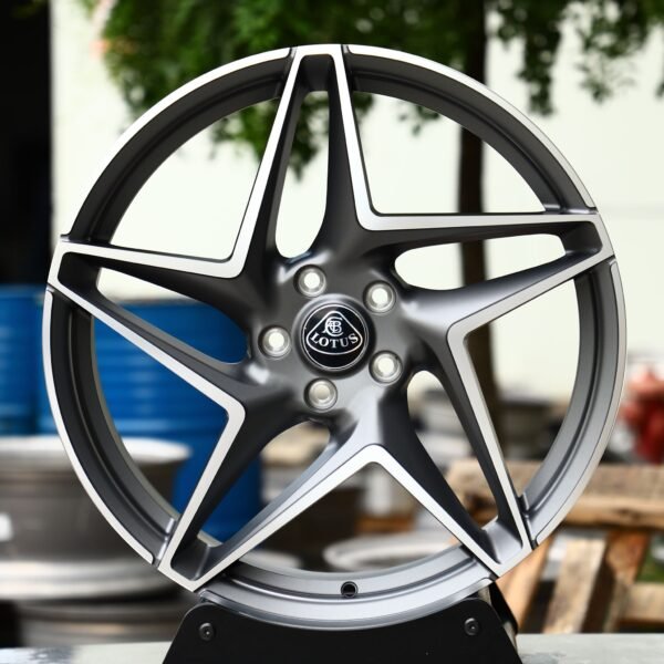 Lotus OEM-Style Black / Machined Face Forged Wheels – Lotus Eletre / Emeya, front view