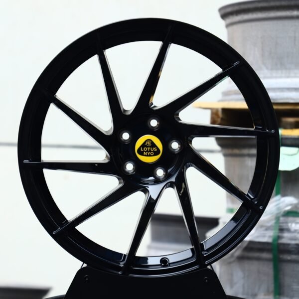 Lotus Emira wheels – Gloss Black Directional Multi-Spoke (Lotus OEM-Style), front view