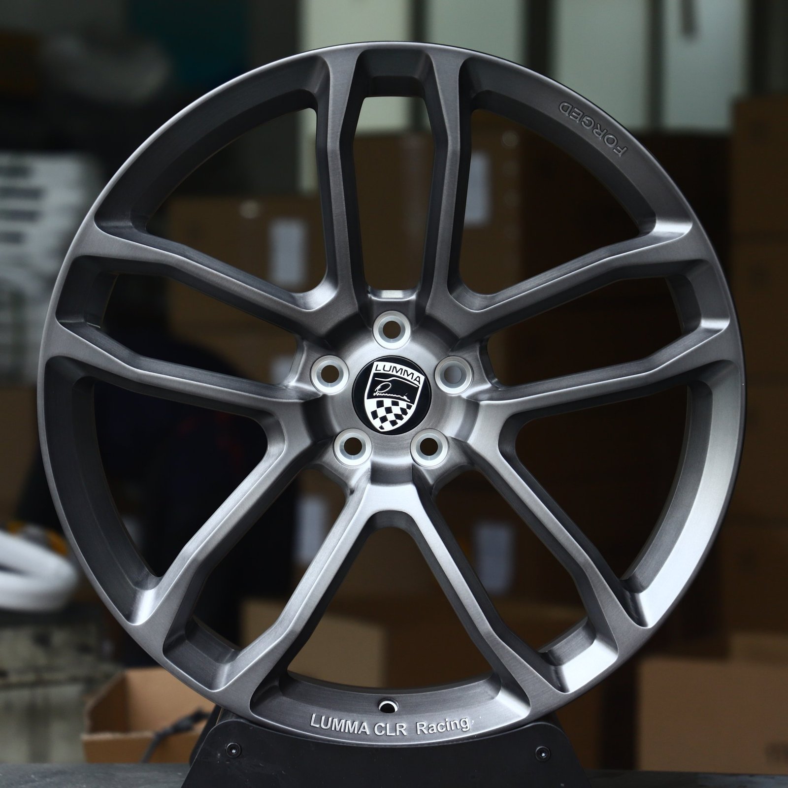 Porsche 911 wheels – Gunmetal 5 Y-Spoke (Lumma-Style), front view