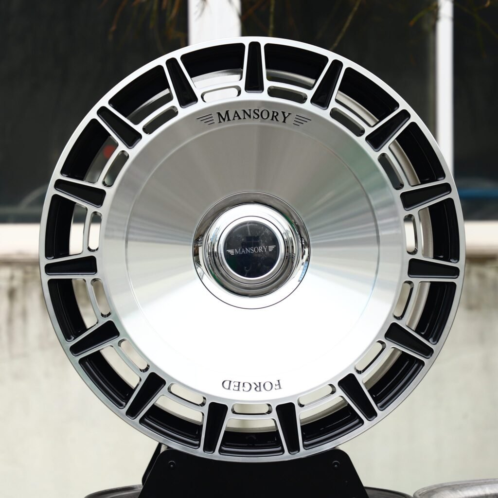 Porsche 911 wheels – Gloss Black Machined Full-Face (Mansory-Style), front view