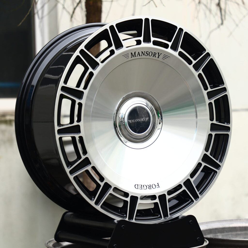 BMW M3 wheels – Gloss Black Machined Full-Face (Mansory-Style), angled view