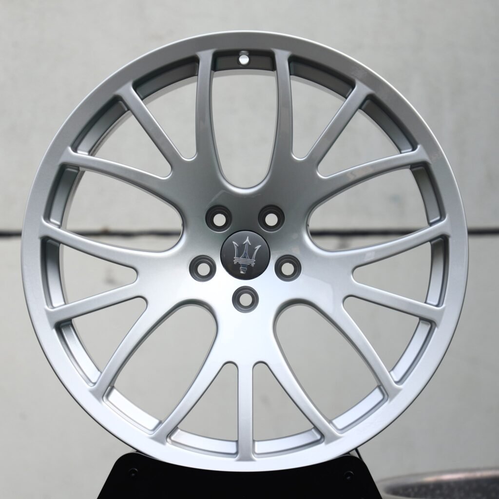 Maserati Ghibli wheels – Bright Silver 5 Y-Spoke (Maserati OEM-Style), front view