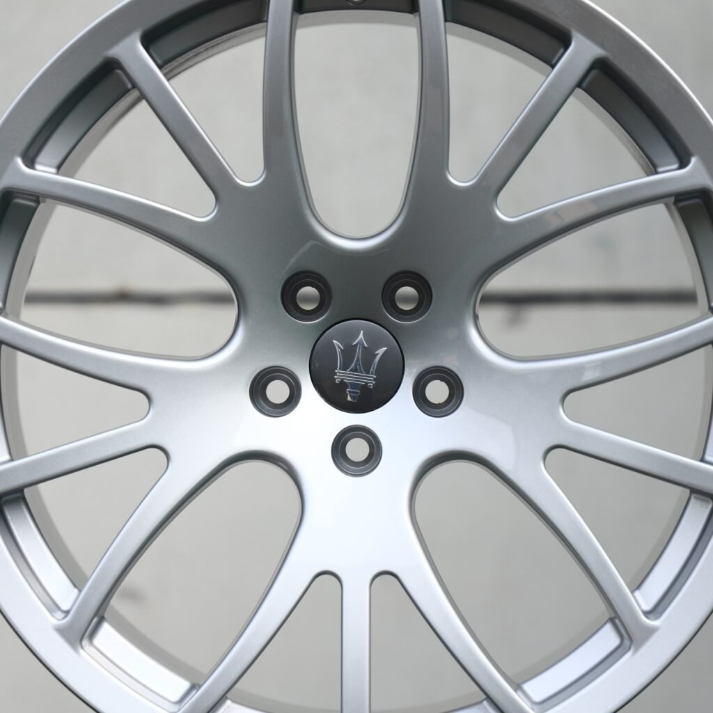 Maserati Quattroporte wheels – Bright Silver 5 Y-Spoke (Maserati OEM-Style), angled view