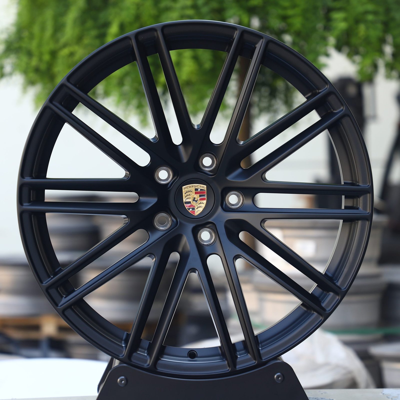 Tesla Model Y wheels – Matte Black 10 Y-Spoke, front view