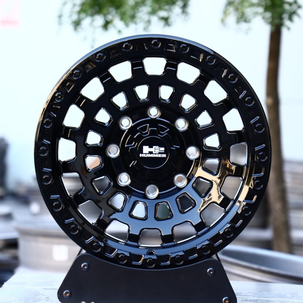 Hummer H1 wheels – Matte Black Double-Ring Exposed Bolt Detail (Hummer OEM-Style), front view