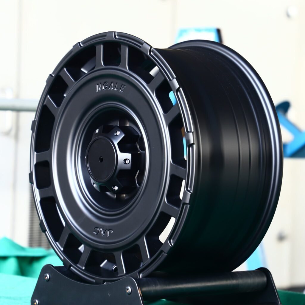 6x135 wheels – Matte Black Full-Face, side view