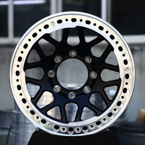 Ford F-250 Super Duty wheels – Matte Black Multi-Spoke Silver-Ring, front view