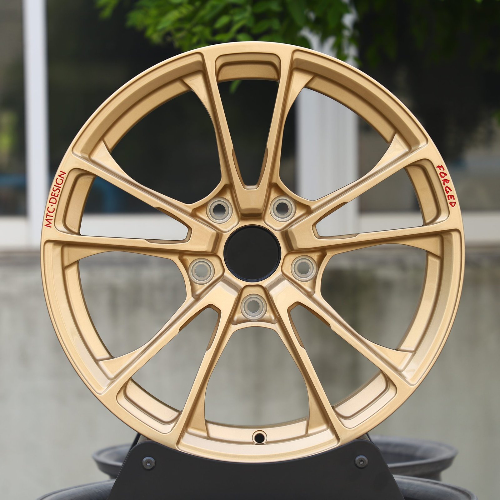 Toyota GR86 wheels – Matte Gold 5 V-Spoke, front view