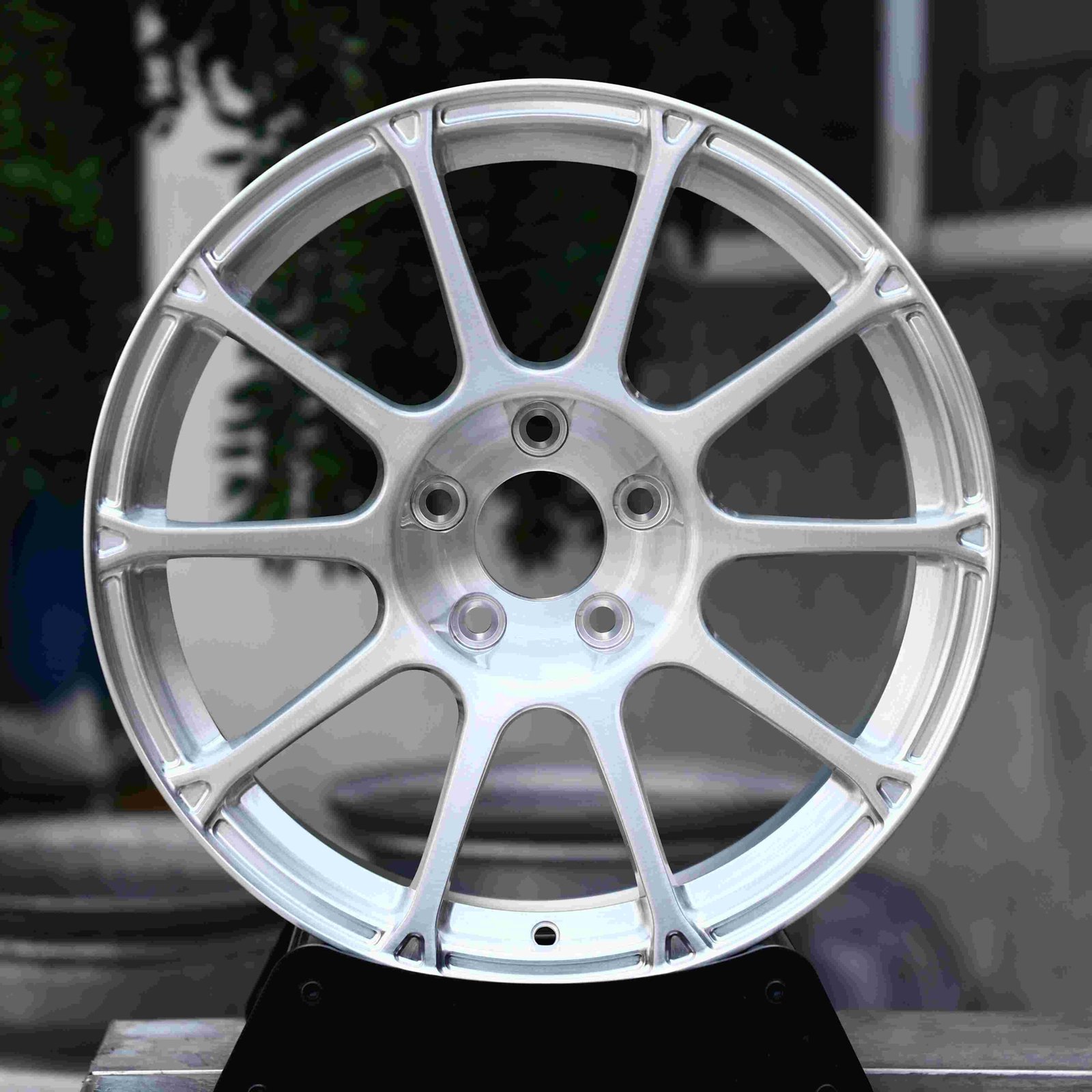 Toyota GR86 wheels – Matte Silver 10-Spoke, front view