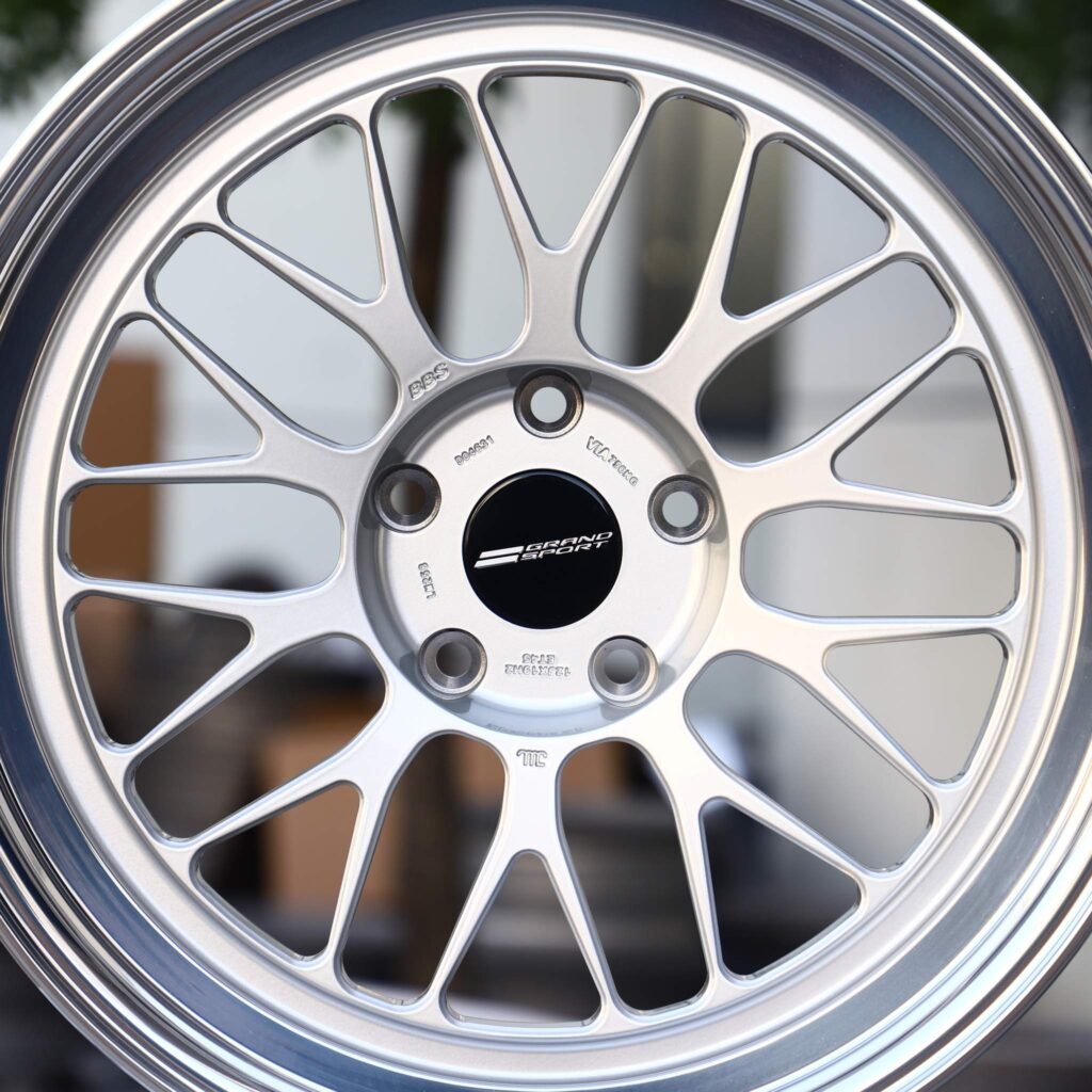 BMW M4 F82 wheels – Matte Silver 10 Y-Spoke Deep Lip (APEX ML-10RT-Style), lip and barrel detail