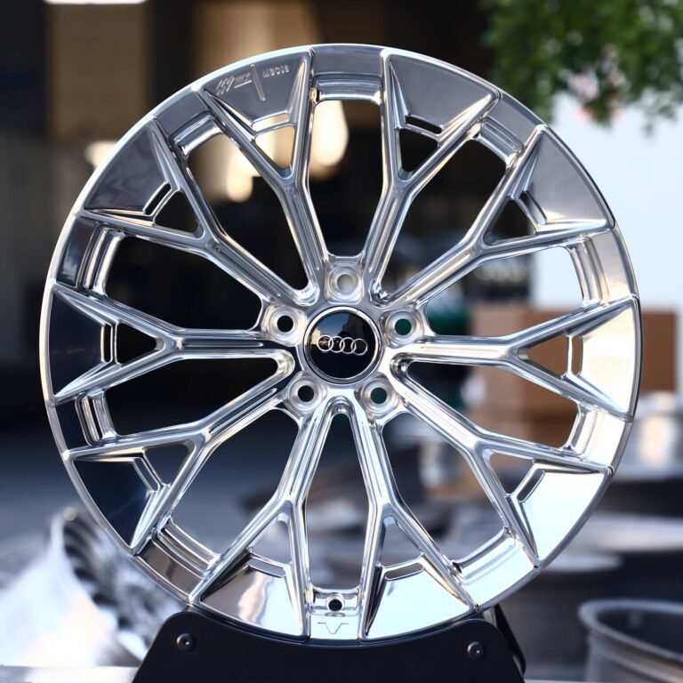 Кованые диски на Audi A6 (C8) — Кованый диск — 10 Y-образных спиц, серебристый