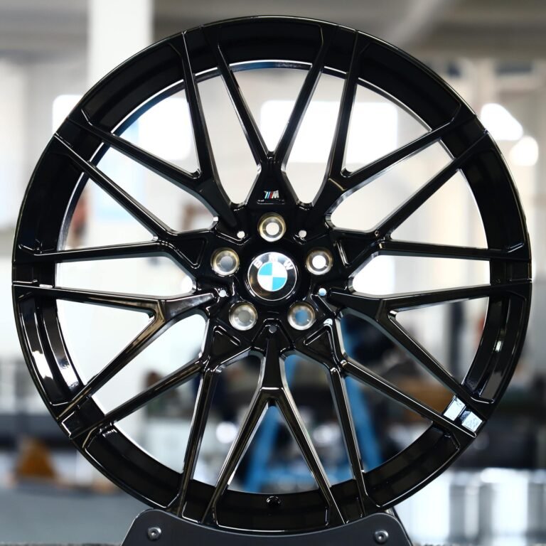 Кованые диски на BMW M5 — Кованый диск — 10 Y-образных спиц, в стиле BMW, серебристый