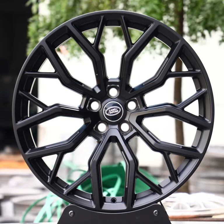 Land Rover Range Rover wheels – Matte Silver 10 Y-Spoke (HRE P200-Style), front view