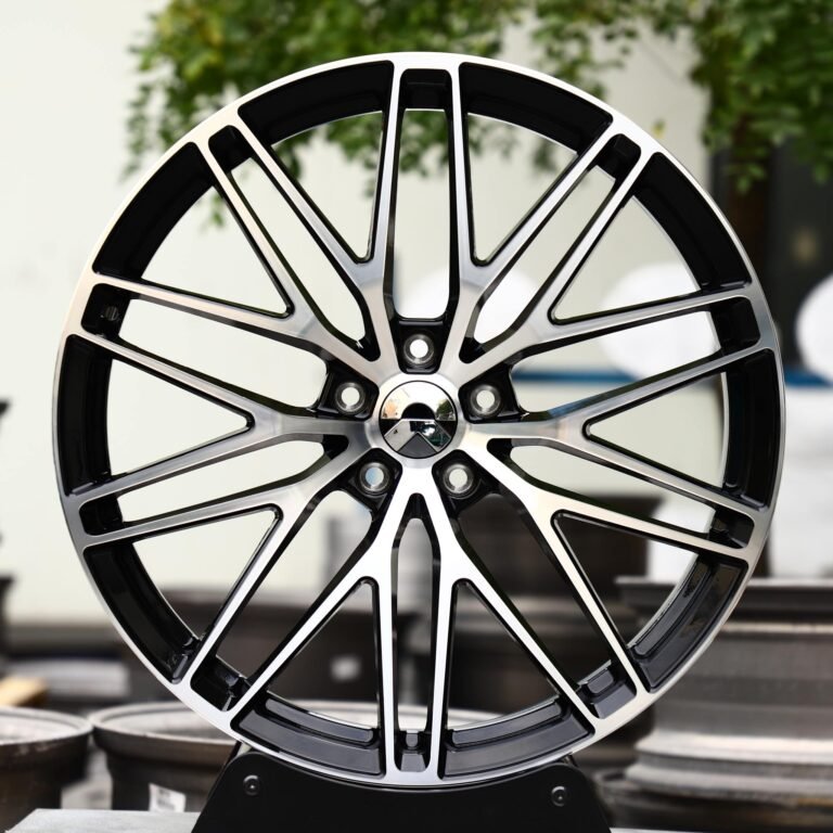 Кованые диски на BMW 5 серии (G30) — Кованый диск — 10 Y-образных спиц, с проточкой лицевой части, серебристый
