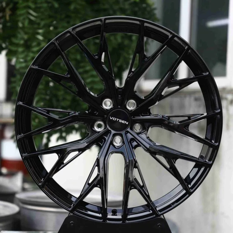 Porsche 911 wheels – Matte Silver 10 Y-Spoke Side-Milled (Vossen-Style), front view