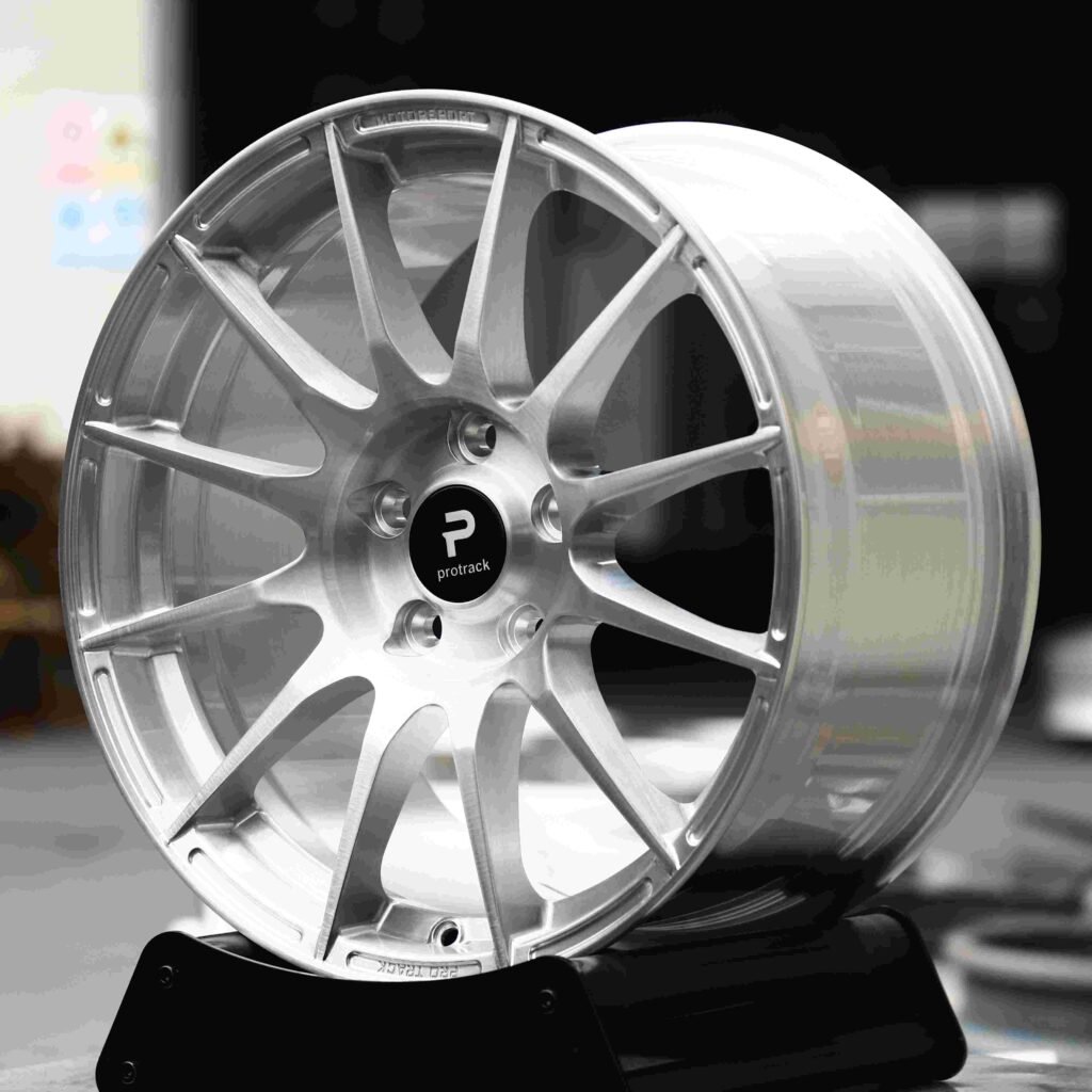 BMW 3 Series F30 wheels – Matte Silver 12-Spoke, angled view