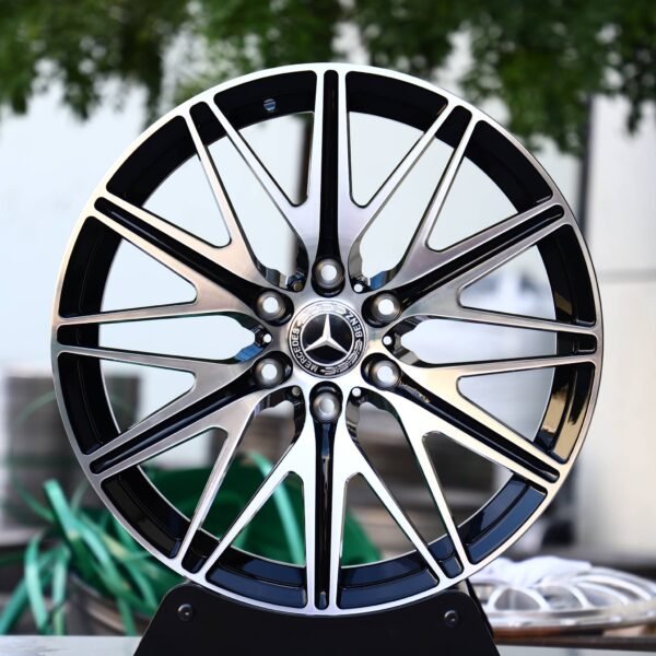 Mercedes-Benz E-Class wheels – Black / Machined 12 Y-Spoke Machined Face, front view